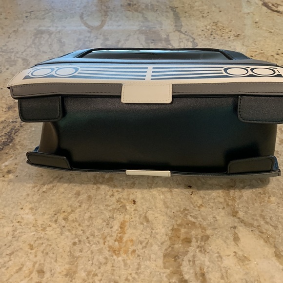 Supernatural Impala Bag - Picture 4 of 8